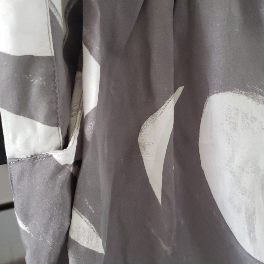 Lululemon pants silk size 4 - Picture 5 of 6